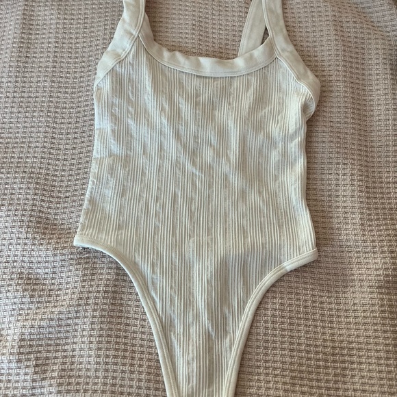 Urban outfitters bodysuit. - Picture 2 of 8